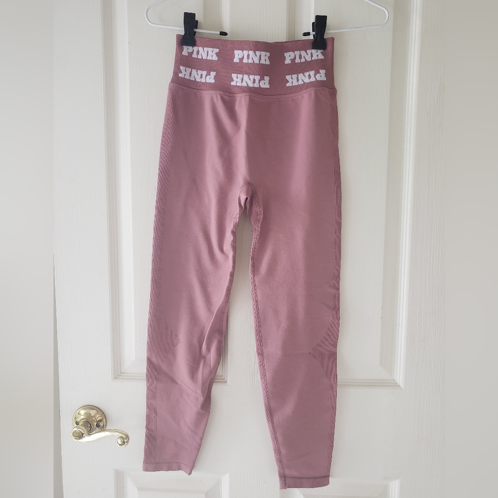 NWOT Pink Victorias Secret pink leggings